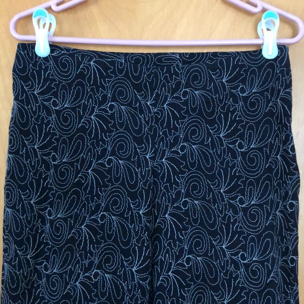 WHBM Embroidered pants size 4,6,10? 29 inseam